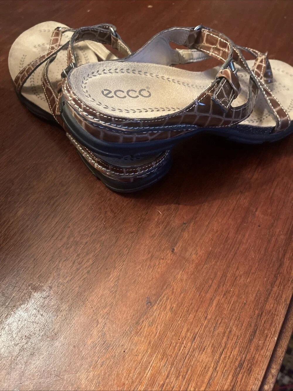 Ecco Light Brown Croc Print Strappy Sandals Women's Size 8M Adjustable (S1983)
